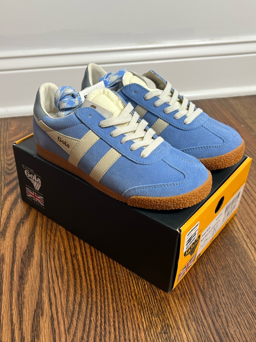 NIB Gola Cornflower Blue Suede Sneakers - Picture 2 of 5